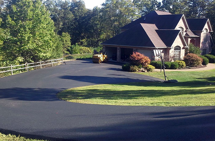 residential-asphalt-paving